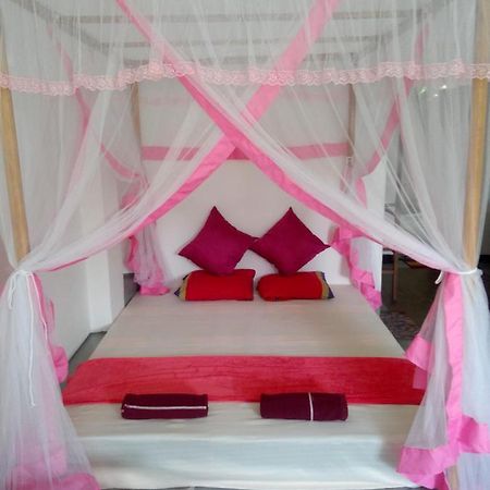 Villa Maleena ฮิกคาดูวา ภายนอก รูปภาพ