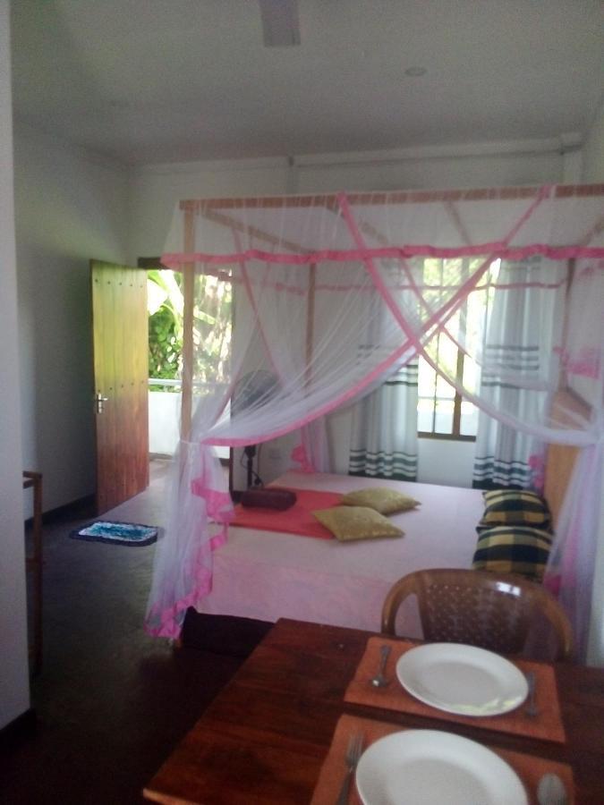 Villa Maleena ฮิกคาดูวา ภายนอก รูปภาพ