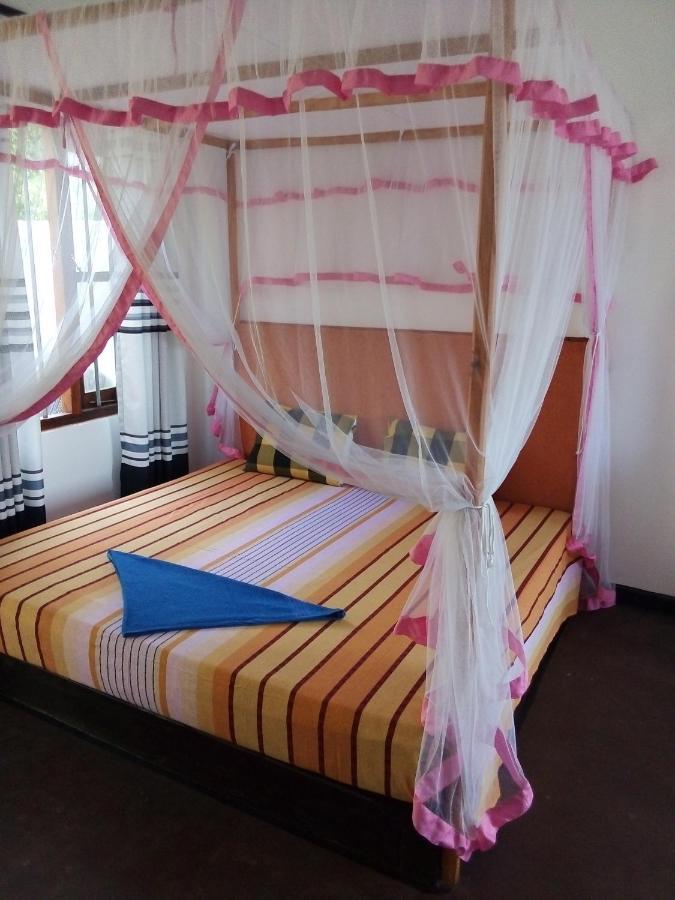 Villa Maleena ฮิกคาดูวา ภายนอก รูปภาพ