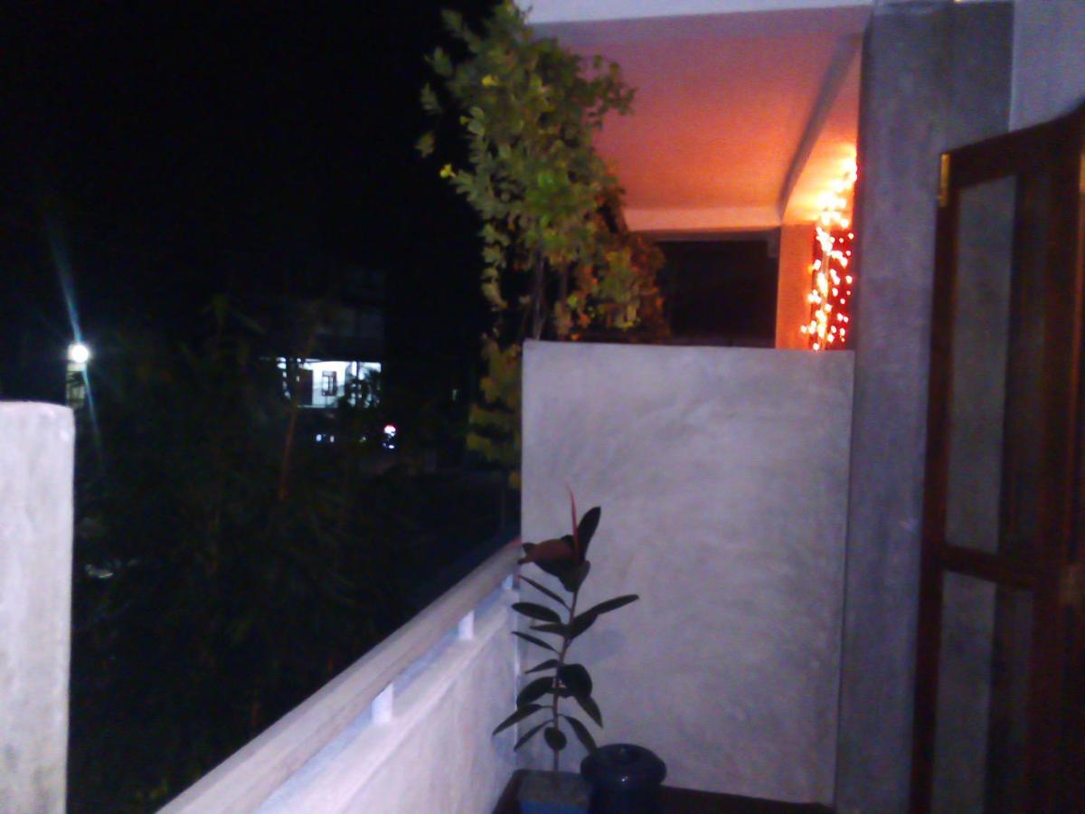 Villa Maleena ฮิกคาดูวา ภายนอก รูปภาพ